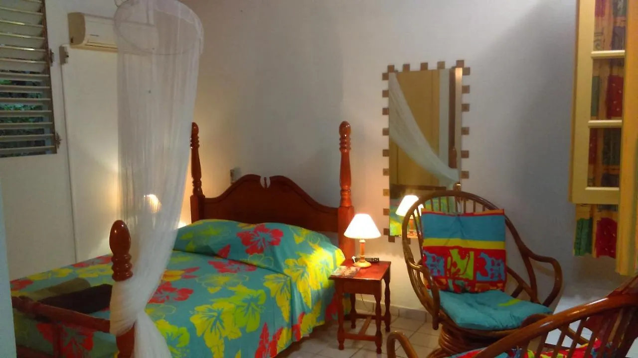 Gites Les Manguiers Otantik Pointe-Noire Holiday home